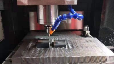 鋁合金板精雕機(jī)的優(yōu)勢有哪些呢？